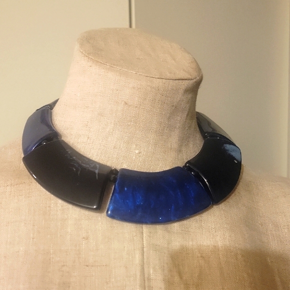 Fashion Jewelry Jewelry - Elegant Blue and Black Necklace And Earrings Set plus a matching bangle bracelet